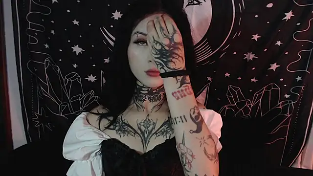 Isabella  dark online show from 7, 1, 2025