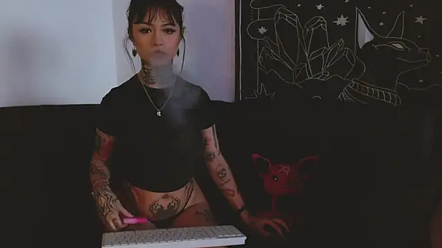 Isabella  dark online show from 24, 10, 2025