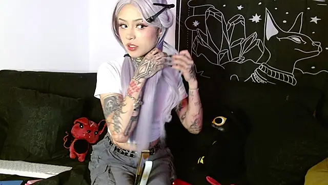 Isabella  dark online show from 25, 10, 2025