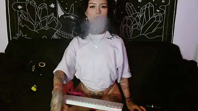 Isabella  dark online show from 28, 10, 2025