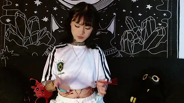 Isabella  dark online show from 9, 11, 2025