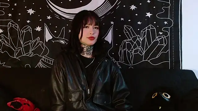 Isabella  dark online show from 10, 11, 2025