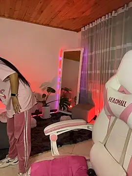 Snapshot of Violetta_kim1 chatting on 23, 2, 2026 Violetta kim1 online show from 23, 2, 2026