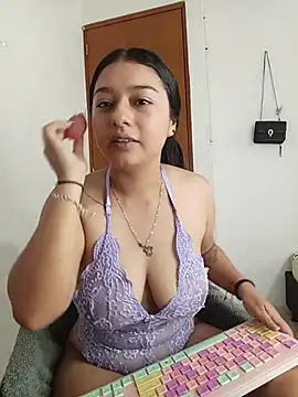 Kittyy Hott  online show from 16, 12, 2025