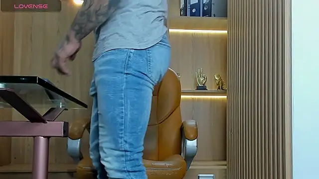 Snapshot of George_Diesell chatting on 24, 10, 2025 George Diesell online show from 24, 10, 2025