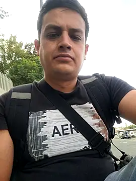 Ernesto696967 online show from 5, 1, 2026