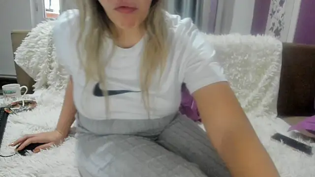 Dyana Kaylinn online show from 21, 12, 2024