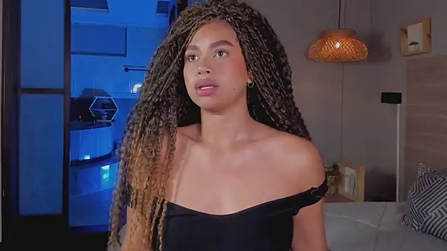 nayah   online show from 15, 10, 2025