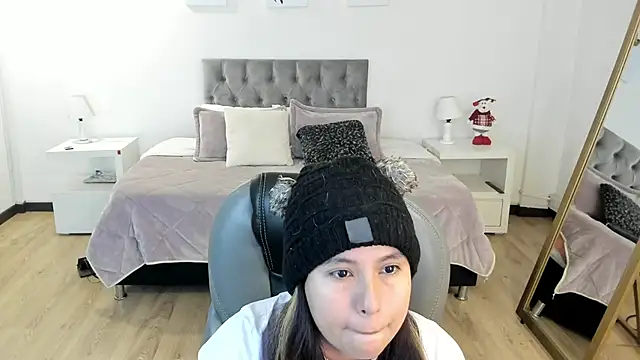  Natalie18 online show from 27, 12, 2024