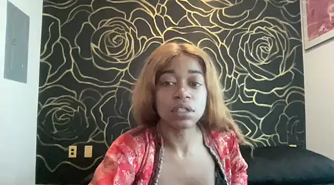 Snapshot of MommyConfident chatting on 12, 12, 2024 MommyConfident online show from 12, 12, 2024