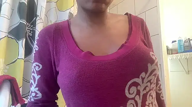 Snapshot of MommyConfident chatting on 17, 2, 2025 MommyConfident online show from 17, 2, 2025