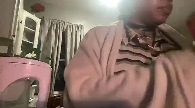 Snapshot of MommyConfident chatting on 12, 3, 2025 MommyConfident online show from 12, 3, 2025