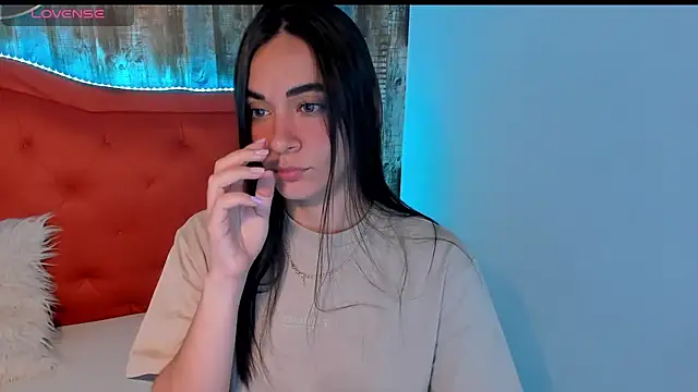 Emma Sophia2 online show from 11, 2, 2025