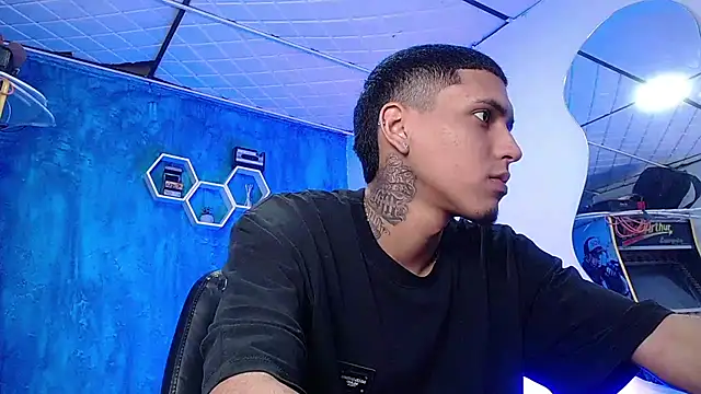 Liam lee online show from 23, 12, 2024