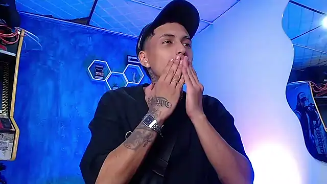 Liam lee online show from 2, 1, 2025