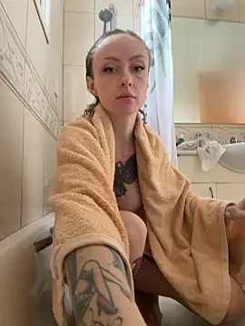 haileyhope  online show from 29, 11, 2025