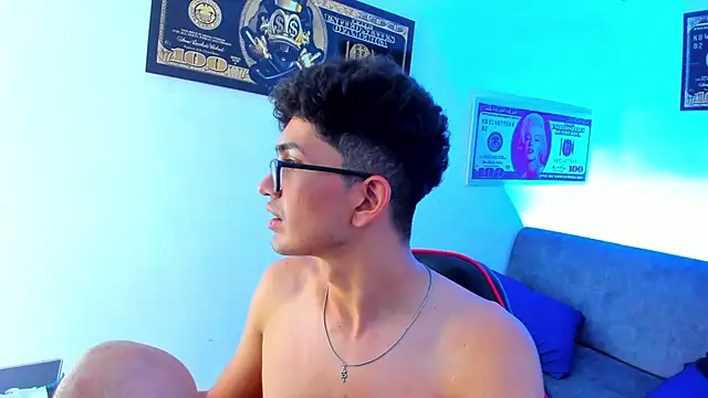 TylerWhite  online show from 7, 1, 2025