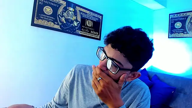 TylerWhite  online show from 8, 1, 2025