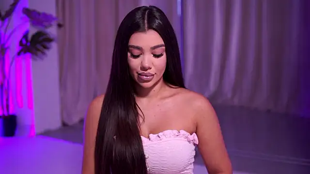 NatyDesiree online show from 9, 3, 2026