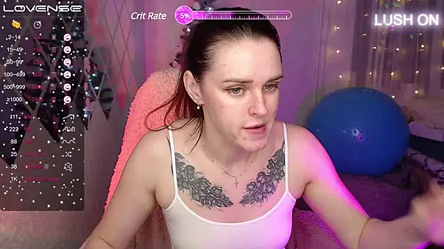 Snapshot of Bella__Swoon chatting on 11, 1, 2025 Bella Swoon online show from 11, 1, 2025