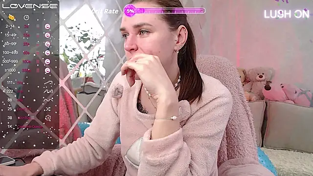 Snapshot of Bella__Swoon chatting on 10, 10, 2025 Bella Swoon online show from 10, 10, 2025