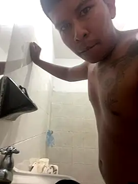 Snapshot of 8Evere_Martn chatting on 23, 10, 2025 8Evere Martn online show from 23, 10, 2025