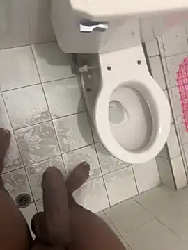 Snapshot of 8Evere_Martn chatting on 25, 10, 2025 8Evere Martn online show from 25, 10, 2025