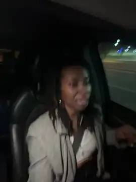 LeyaHoneybuns online show from 26, 1, 2025