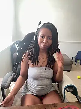 LeyaHoneybuns online show from 24, 3, 2026