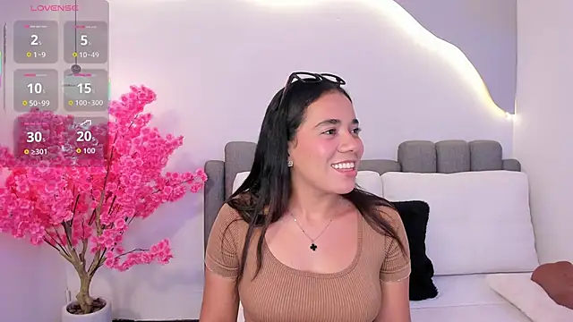 Snapshot of karol_rivera_ chatting on 17, 10, 2025 karol rivera online show from 17, 10, 2025