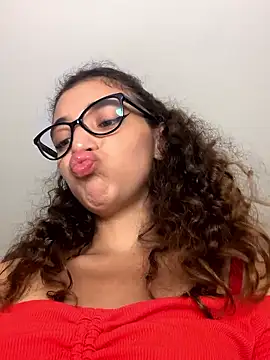 uniquerossie online show from 7, 1, 2026