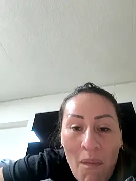 Snapshot of LuisaFernanda170823 chatting on 25, 10, 2025 LuisaFernanda170823 online show from 25, 10, 2025