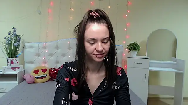 KaraCriegs online show from 31, 1, 2025