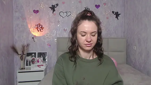 KaraCriegs online show from 11, 2, 2025