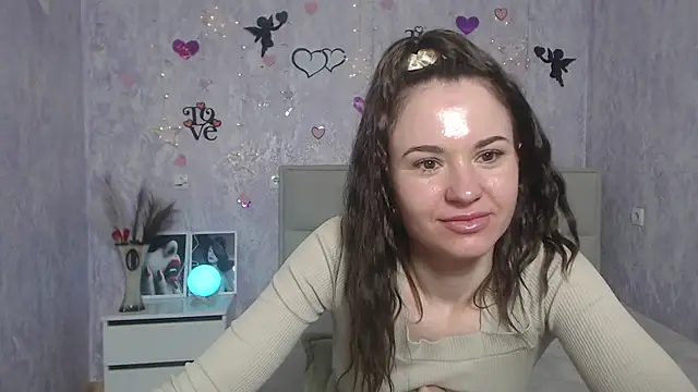 KaraCriegs online show from 13, 3, 2025