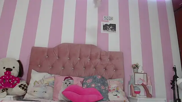 Snapshot of zaleya_mateus chatting on 3, 3, 2026 zaleya mateus online show from 3, 3, 2026