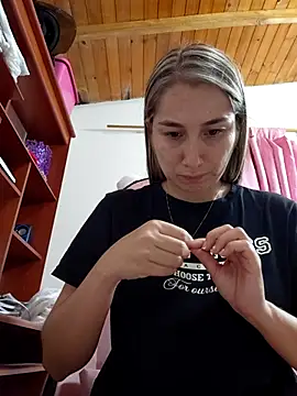 Iris love18 online show from 5, 2, 2026