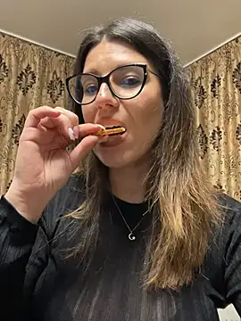 NadiraNoor online show from 1, 3, 2026