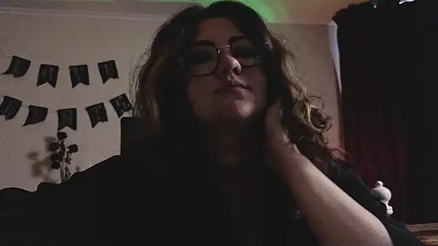 Snapshot of Laura_Karamazov chatting on 16, 2, 2026 Laura Karamazov online show from 16, 2, 2026