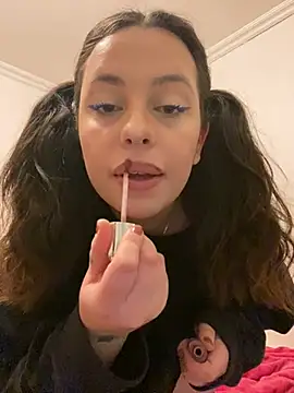 milkyhonybaby online show from 11, 3, 2025