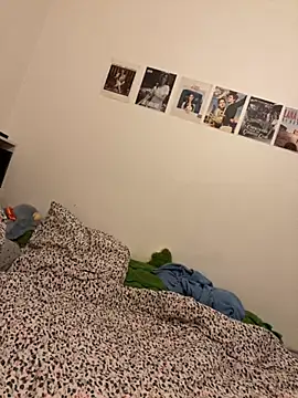 milkyhonybaby online show from 25, 10, 2025