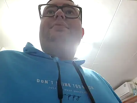 Javier bear online show from 22, 1, 2025