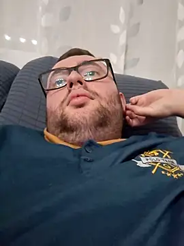 Javier bear online show from 15, 3, 2025