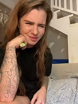 EmiliaCatalina online show from 21, 12, 2024