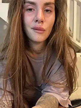EmiliaCatalina online show from 24, 12, 2024