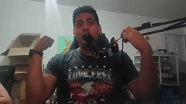 Snapshot of ElferXXX chatting on 27, 10, 2025 ElferXXX online show from 27, 10, 2025