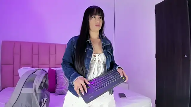 victoria cooper3 online show from 10, 1, 2026