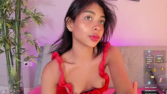 Snapshot of cinnamon_kyla chatting on 1, 2, 2025 cinnamon kyla online show from 1, 2, 2025