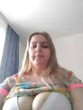 Lady nice cat online show from 27, 1, 2025