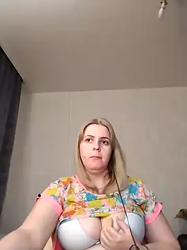 Lady nice cat online show from 28, 1, 2025